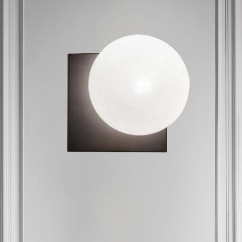 Moderne 1 Lichts Wandlamp met Witte Glas Shade Zwarte Bal Wand Gemonteerde Verlichting