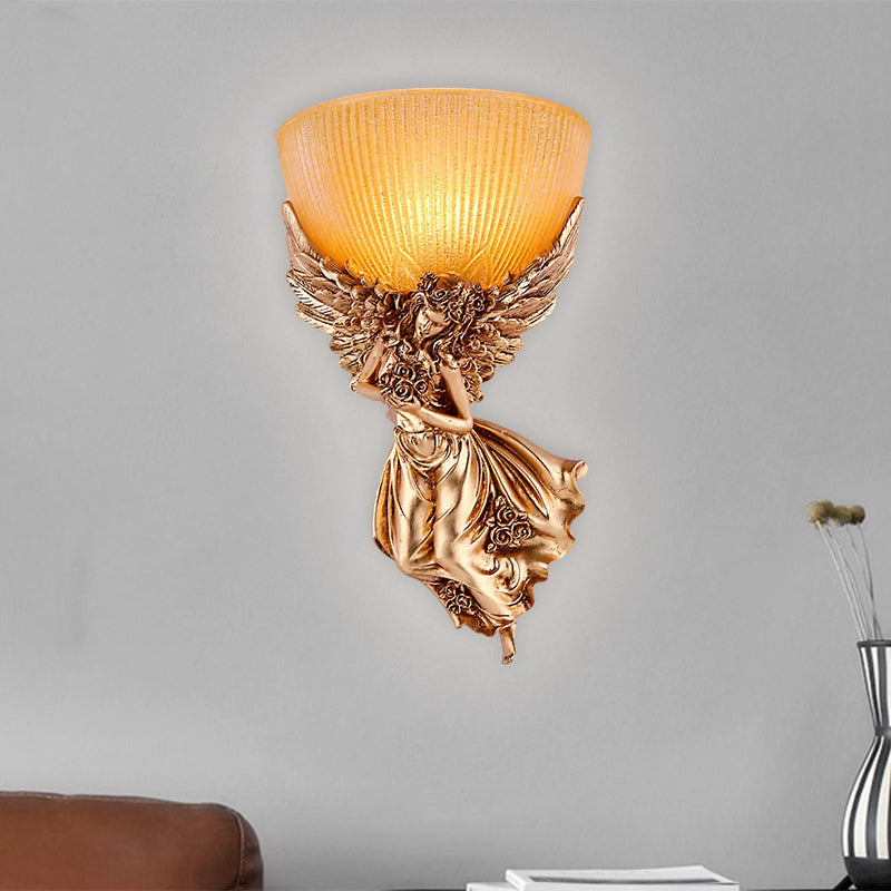 Enkele Peertje Engel Wandlamp Licht Platteland Gouden Hars Wandgemonteerde Lamp met Amber Gefluteerde Glazen Lampenkap, Rechts