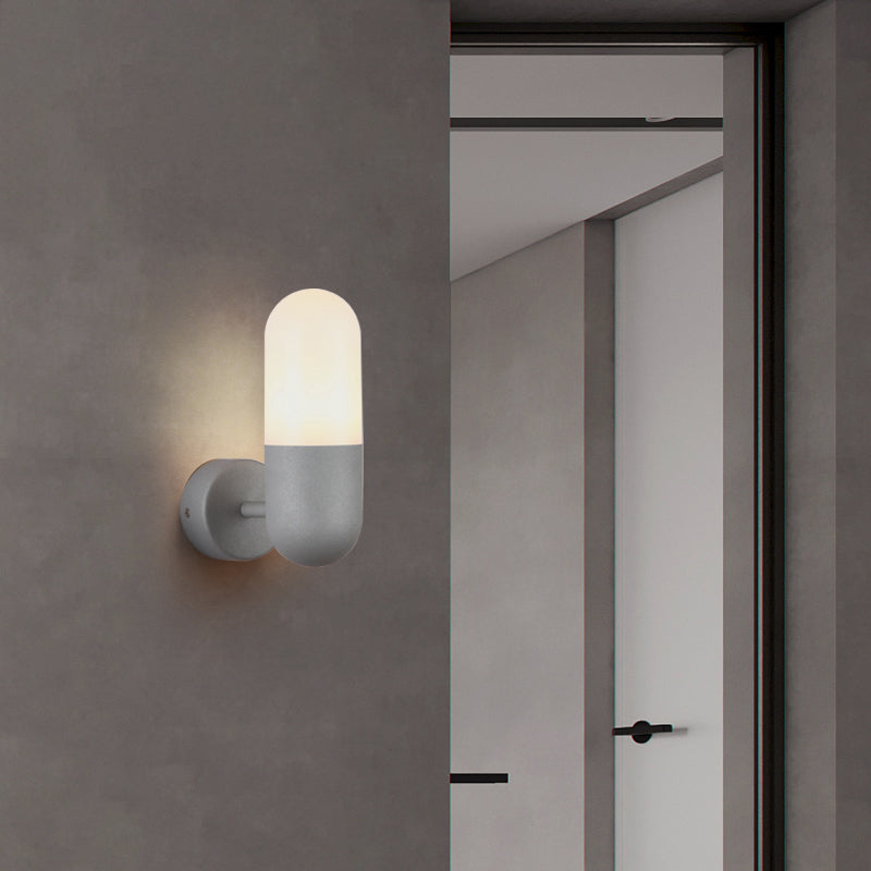 Capsule Metalen Wandlamp Postmodern 1 Licht Zwart/Grijs/Wit Wandgemonteerde Lamp voor Slaapkamer