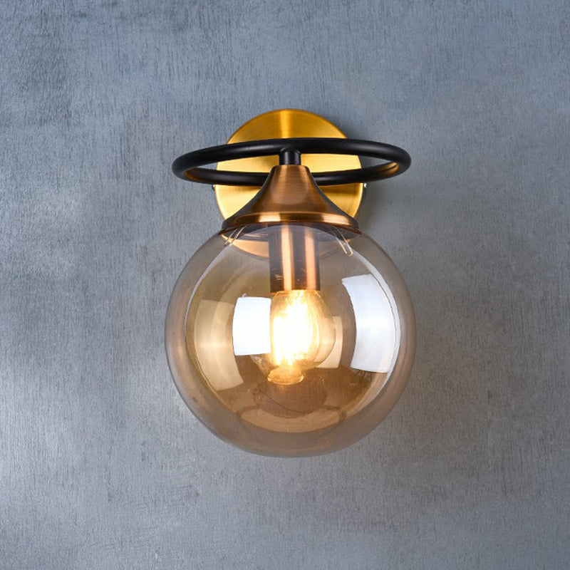 Postmodern stijl bal wandlamp fixture glas 1-lamp slaapkamer wand sconcelicht in messing