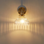 Industriële Wandlamp Geperst Ribbelglas Wandlicht Sconces in Gouden Afwerking voor Slaapkamer