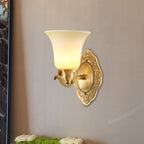 Traditionele Bell Shade Wandlamp 1/2-Licht Frosted Glas Sconcelamp met Gouden Metalen Arm