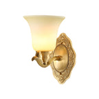 Traditionele Bell Shade Wandlamp 1/2-Licht Frosted Glas Sconcelamp met Gouden Metalen Arm