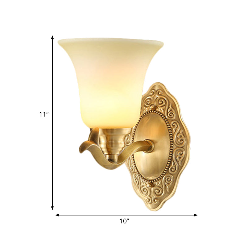 Traditionele Bell Shade Wandlamp 1/2-Licht Frosted Glas Sconcelamp met Gouden Metalen Arm
