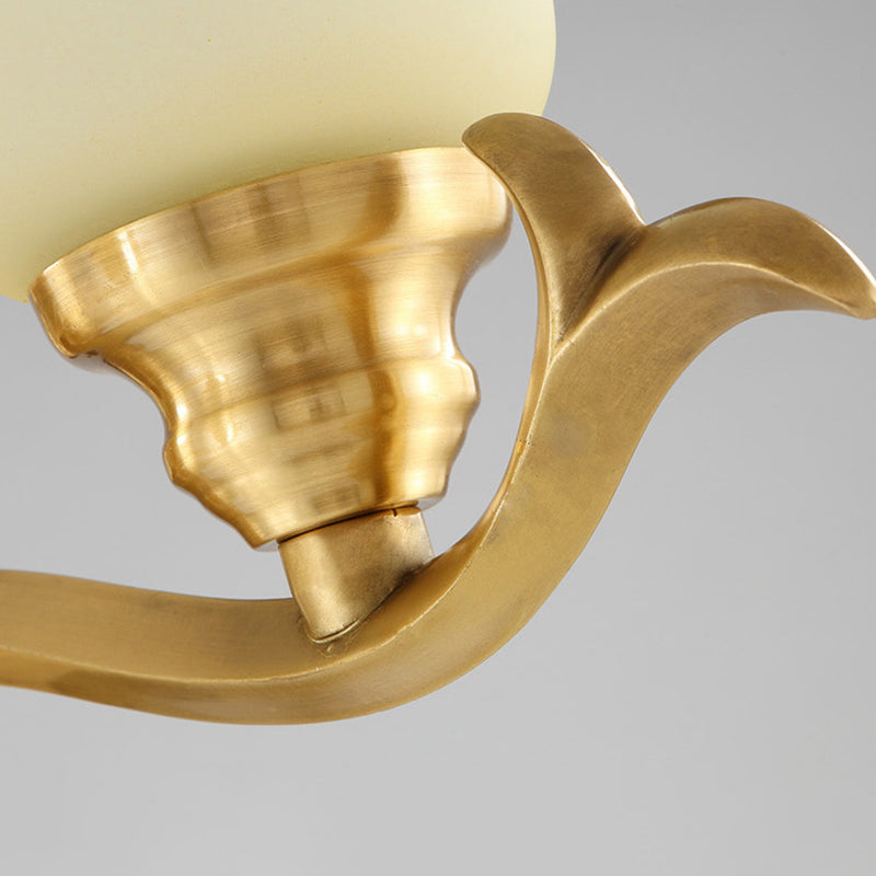 Traditionele Bell Shade Wandlamp 1/2-Licht Frosted Glas Sconcelamp met Gouden Metalen Arm