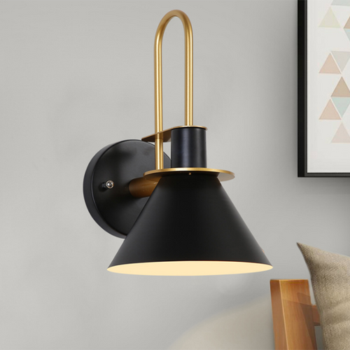 1 Lichte Bedside Wandgemonteerde Licht Eenvoudige Zwarte/Witte/Groene Wandlamp met Conische Metalen Schaduw
