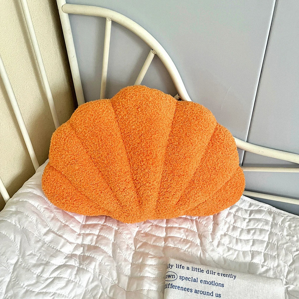 Pastel Shell Kussen – Fluffy Bouclé Pluche Kussen | Troscana