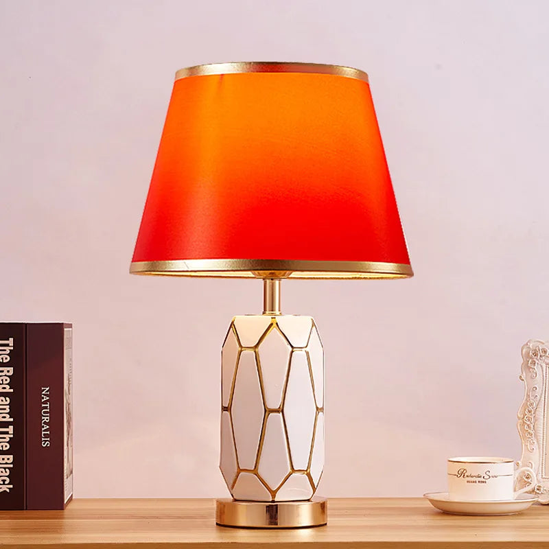 Amerikaanse Keramische Tafel Lamp - Eenvoudige Moderne Slaapkamer Nachtkast Lamp voor Woonkamer, Warme Bruiloft Kamer Decoratieve Lamp