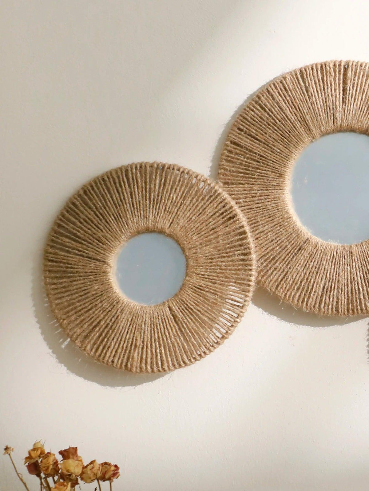 Troscana | Ronde decoratieve wandspiegel in boho stijl met geweven henneptouw