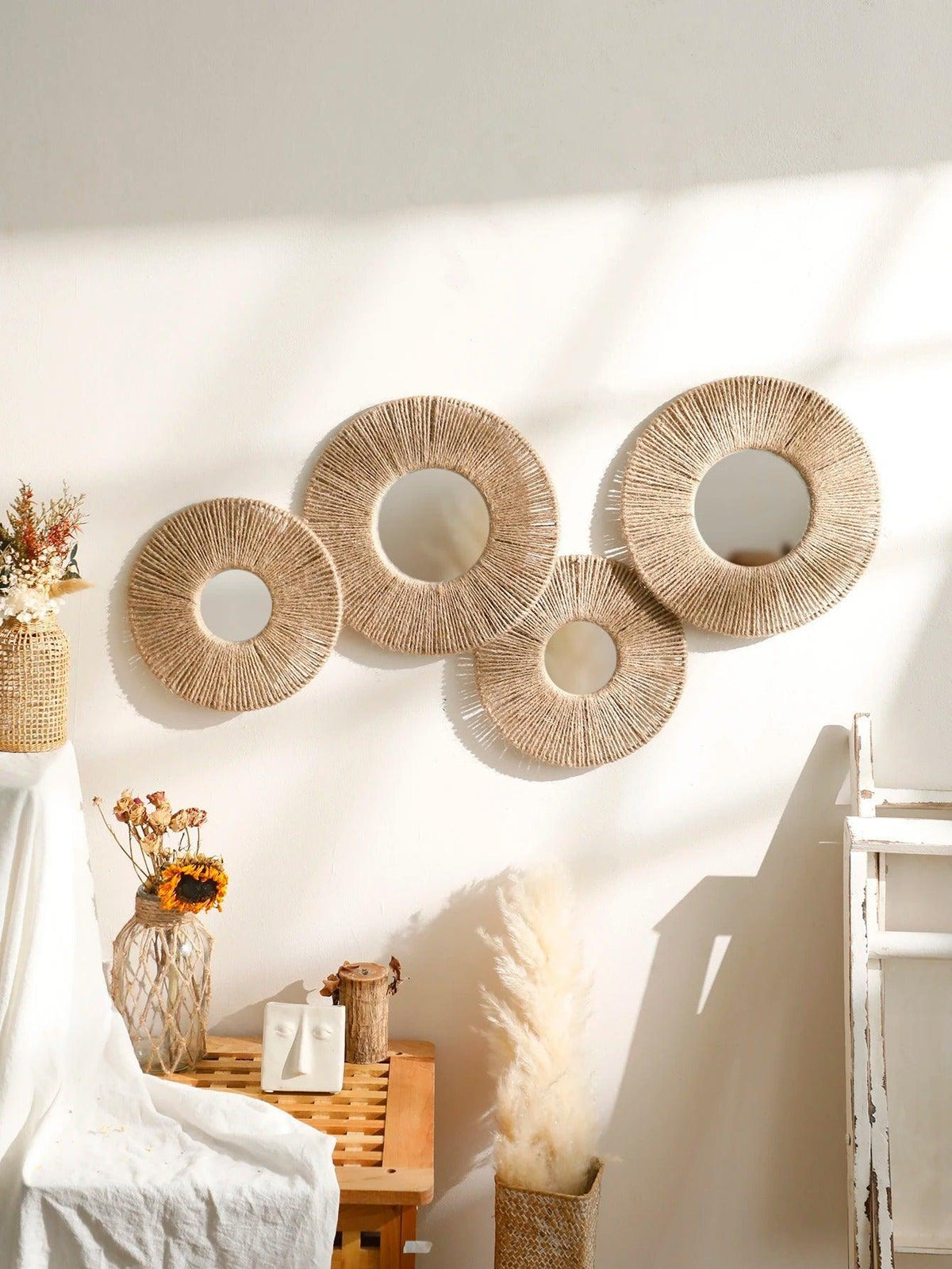 Troscana | Ronde decoratieve wandspiegel in boho stijl met geweven henneptouw
