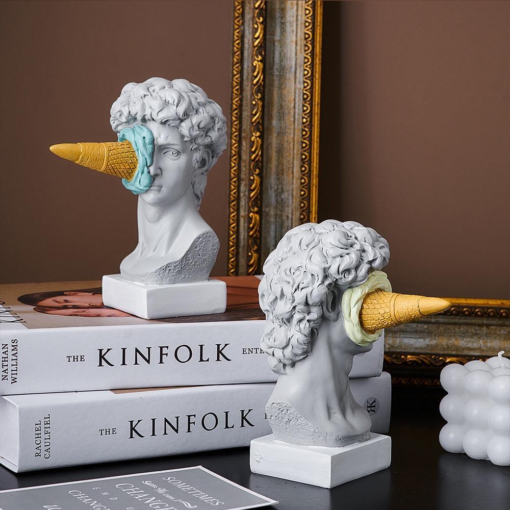 Figure Face IJscreamsculptuur