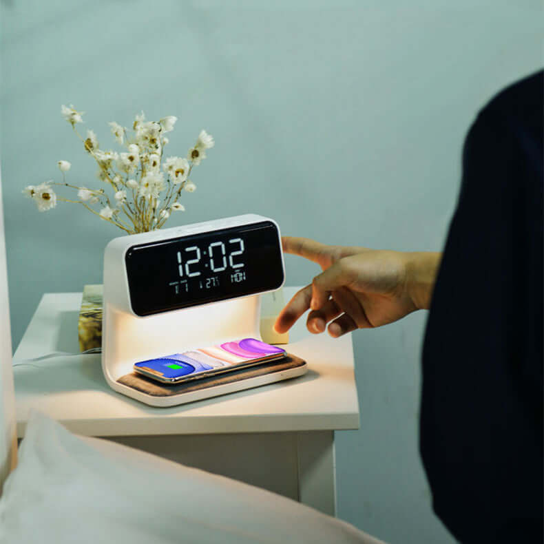 Creatieve 3-in-1 Bedlamp Draadloze Oplading LCD Scherm Alarmklok Draadloze Telefoon Oplader
