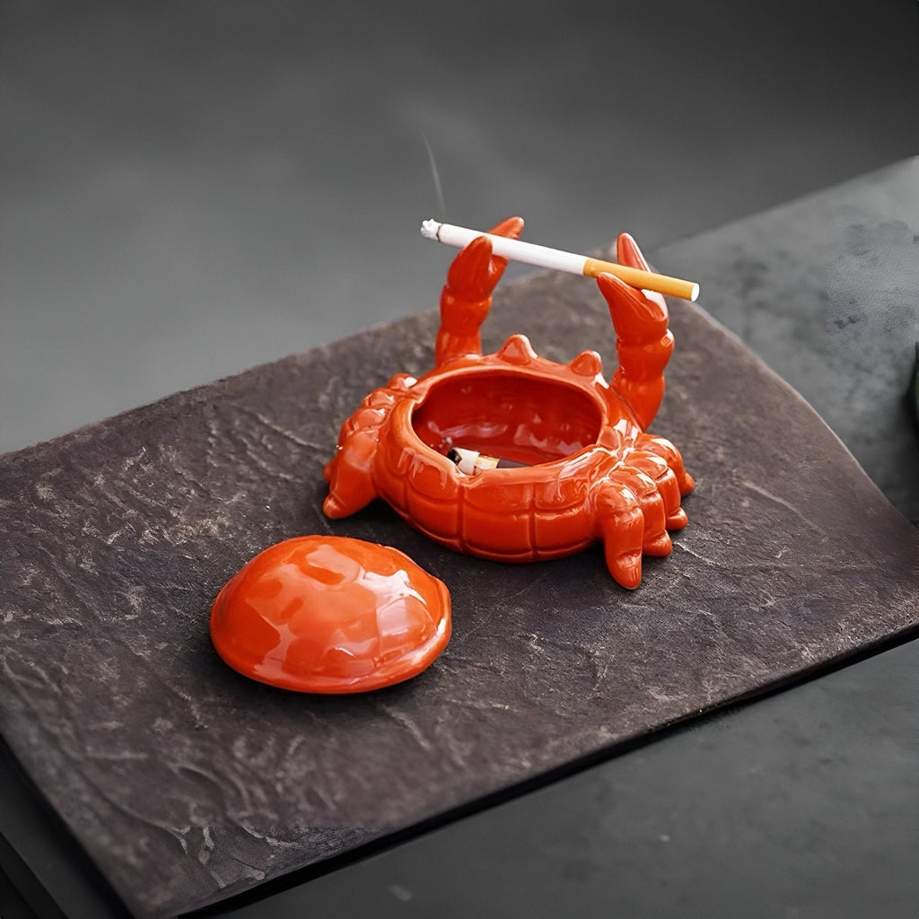 Luxe Asbak in Oosterse Stijl met Uniek Krab Ontwerp
